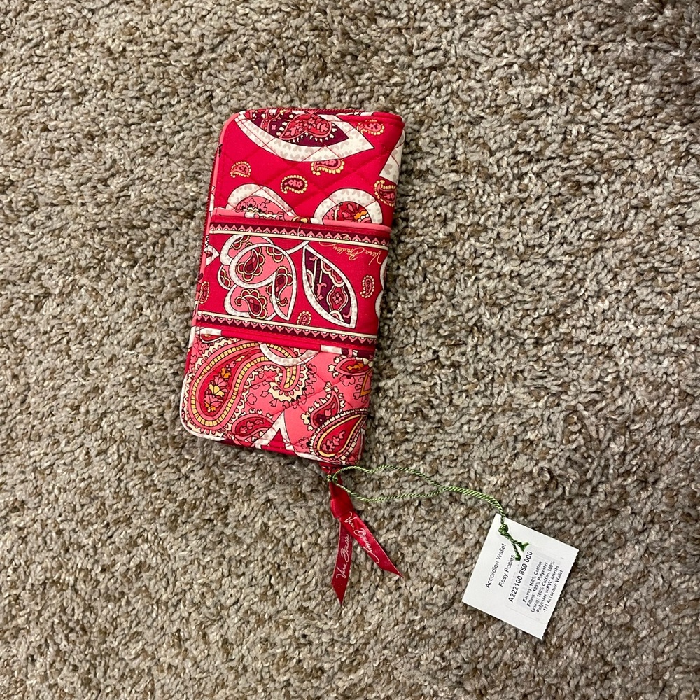Vera Bradley Accordian Wallet